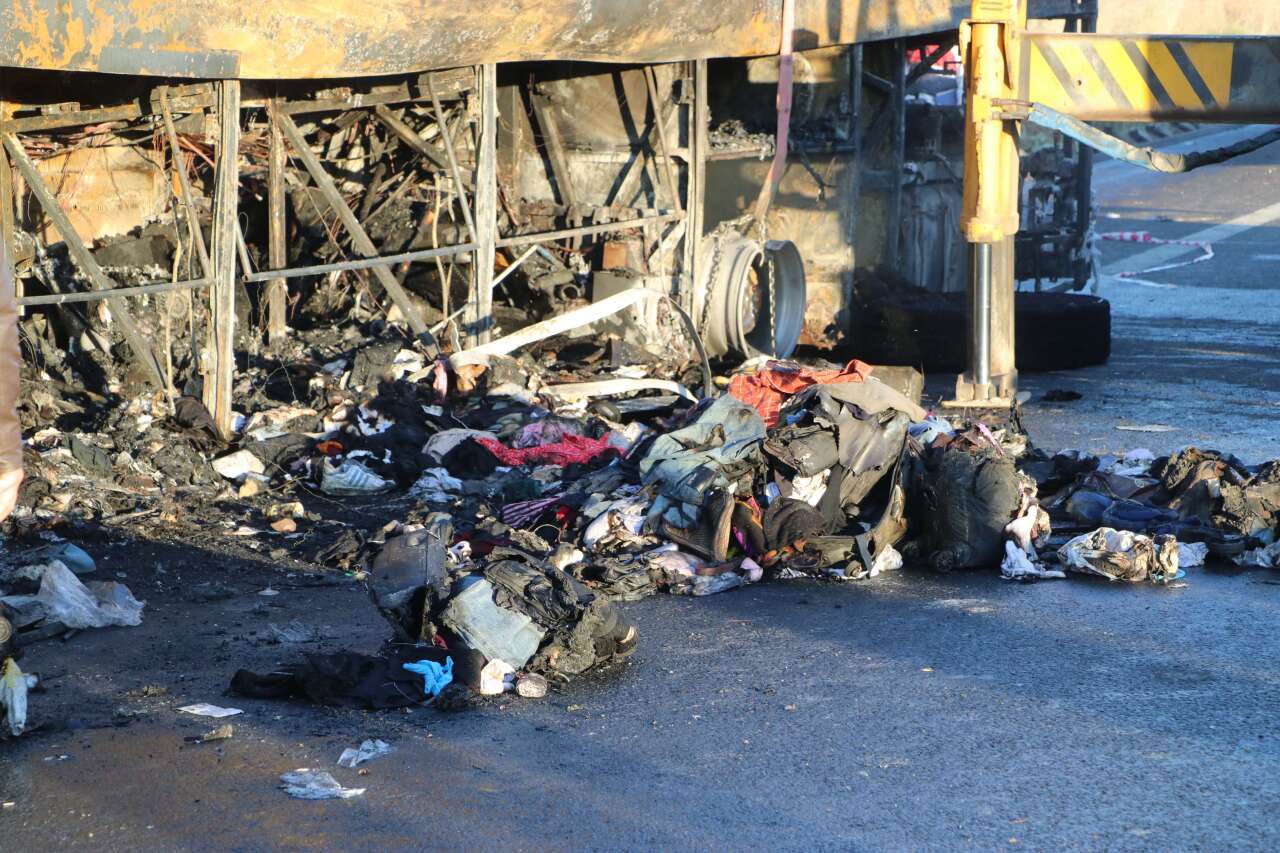 Yolcu otobüsü alev aldı! Biri bebek 8 kişi öldü, 33 yaralı var 5